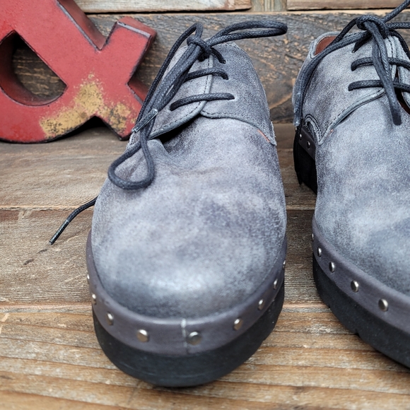 Hispanitas Metallic Grey Leather Lace Up Shoes - Picture 4 of 16